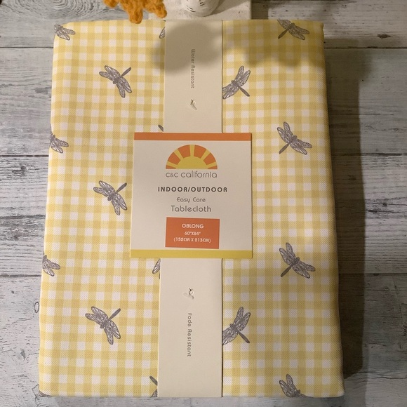 C&C CALIFORNIA 60x84 Dragonfly Gingham Tablecloth - Picture 2 of 5